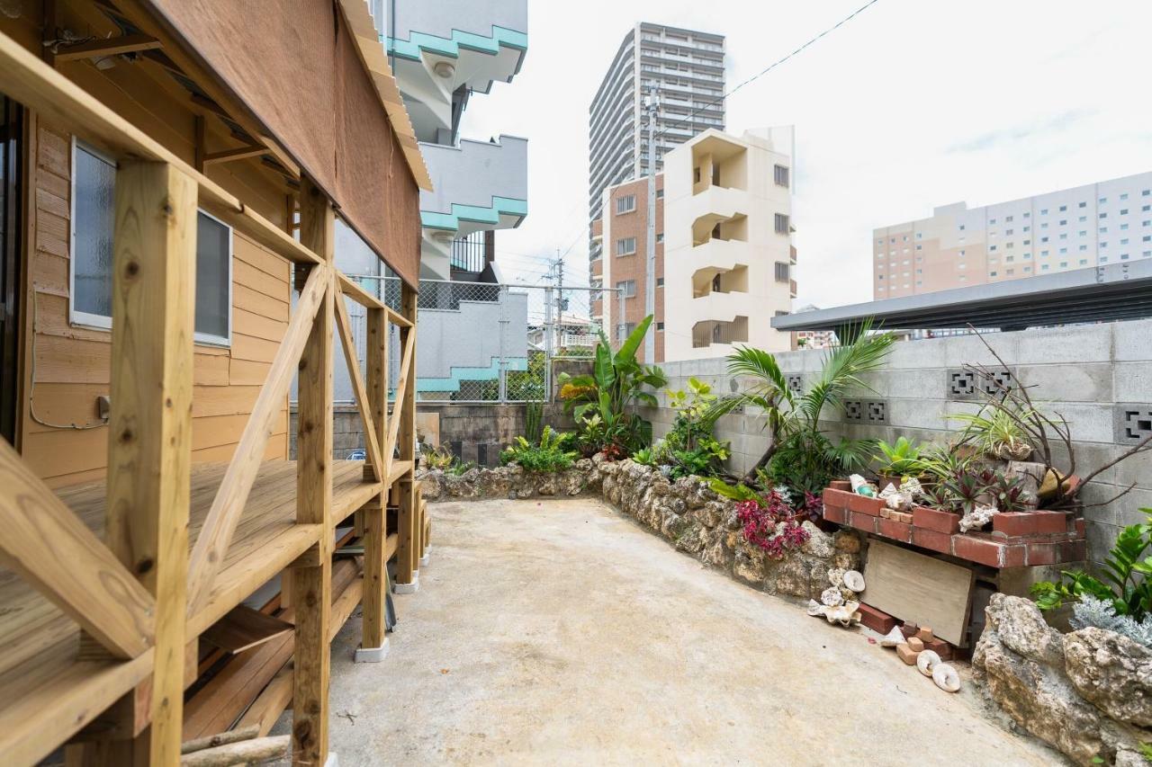 沖縄古民家お宿ななつぼし Okinawa Traditional House Nanatsuboshi Naha Exterior photo